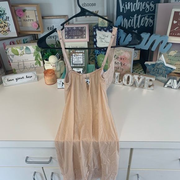 Victoria’s Secret Beige/Cream Slip Dress size 34D - Picture 12 of 16